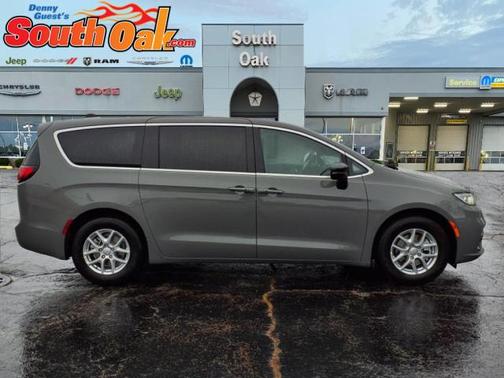 2025 Chrysler Pacifica L