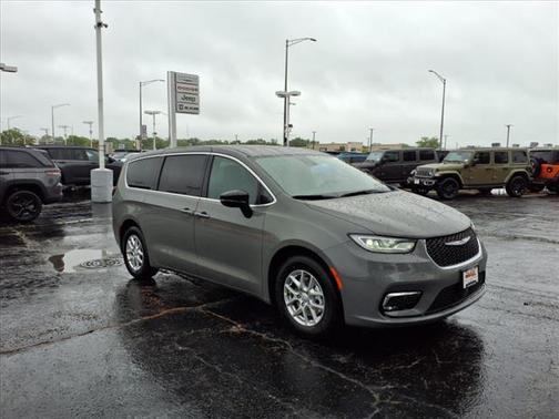 2025 Chrysler Pacifica L