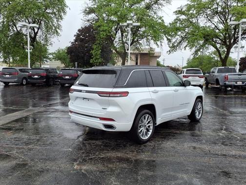 2025 Jeep Grand Cherokee Summit