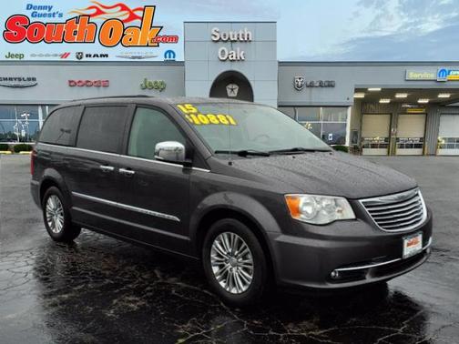 2015 Chrysler Town & Country Touring-L