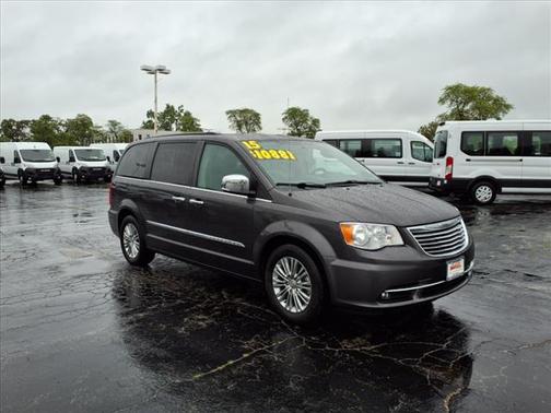 2015 Chrysler Town & Country Touring-L