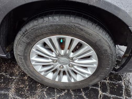 2015 Chrysler Town & Country Touring-L