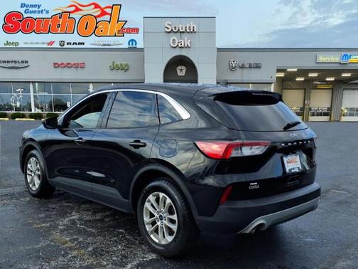Agate Black Metallic 2022 Ford Escape SE