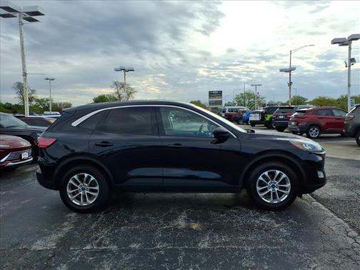 Agate Black Metallic 2022 Ford Escape SE