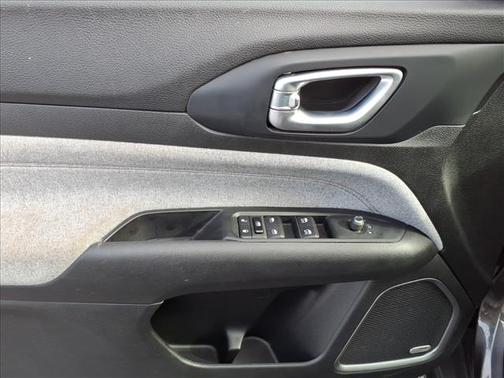 Granite Crystal Metallic Clearcoat 2022 Jeep Compass Latitude Lux