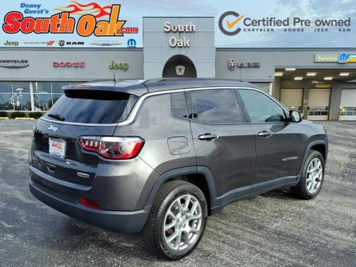 Granite Crystal Metallic Clearcoat 2022 Jeep Compass Latitude Lux
