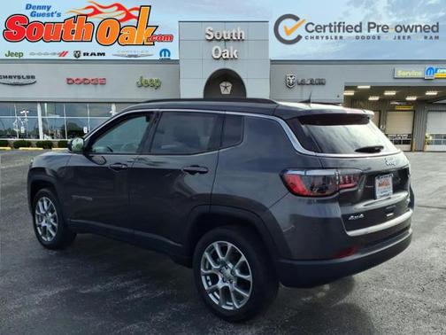 Granite Crystal Metallic Clearcoat 2022 Jeep Compass Latitude Lux