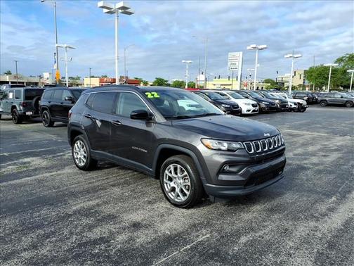 Granite Crystal Metallic Clearcoat 2022 Jeep Compass Latitude Lux
