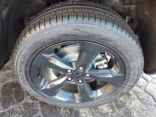 Diamond Black Crystal Pearlcoat 2026 Jeep Grand Cherokee L Limited