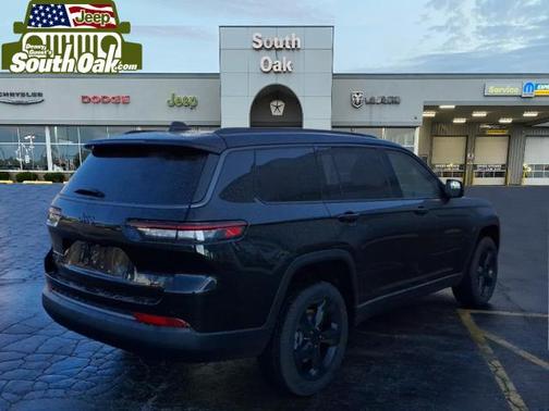 Diamond Black Crystal Pearlcoat 2026 Jeep Grand Cherokee L Limited