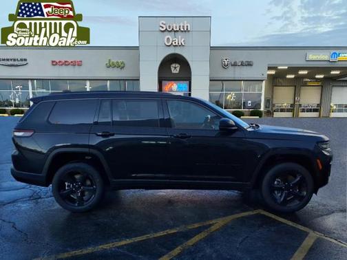 Diamond Black Crystal Pearlcoat 2026 Jeep Grand Cherokee L Limited