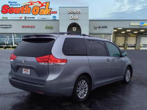 2012 Toyota Sienna XLE