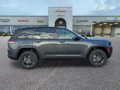 Baltic Gray Metallic Clearcoat 2025 Jeep Grand Cherokee 4xe Trailhawk