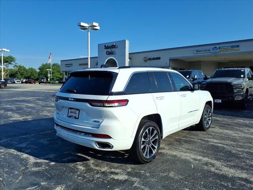 Bright White Clearcoat 2023 Jeep Grand Cherokee 4xe Overland