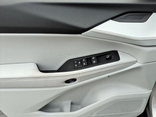 Silver Zynith Clearcoat 2026 Jeep Cherokee Limited