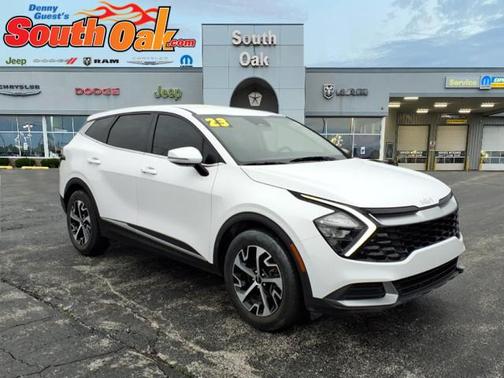 Glacial White Pearl 2023 Kia Sportage EX