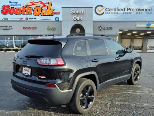 Diamond Black Crystal Pearlcoat 2023 Jeep Cherokee Altitude