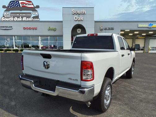 2024 RAM 2500 Tradesman Crew Cab 4x4 6'4' Box