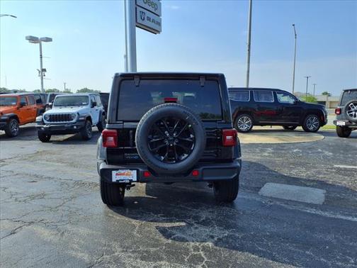 2025 Jeep Wrangler 4xe Sahara