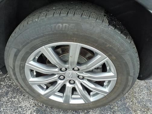 Crystal White Tricoat 2022 Cadillac XT4 Premium Luxury