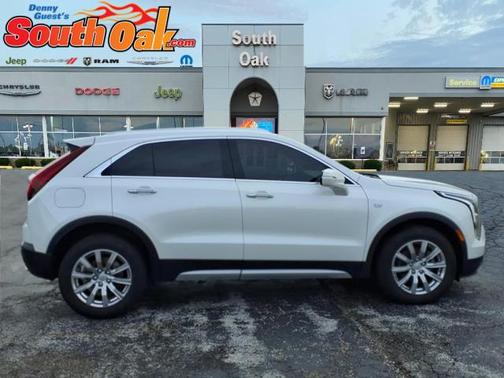 Crystal White Tricoat 2022 Cadillac XT4 Premium Luxury