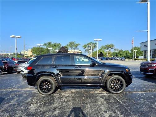 2022 Jeep Grand Cherokee Laredo