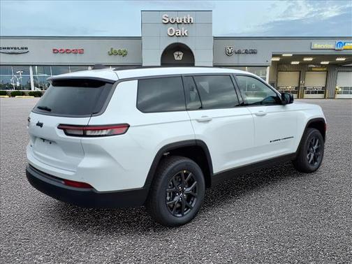 Bright White Clearcoat 2027 Jeep Grand Cherokee L Laredo