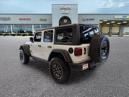 Bright White Clearcoat 2027 Jeep Wrangler Willys