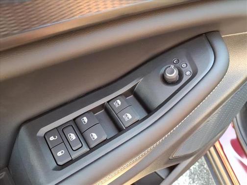 Velvet Red Pearlcoat 2025 Jeep Grand Cherokee Altitude