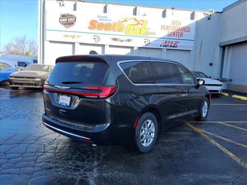 2026 Chrysler Pacifica L