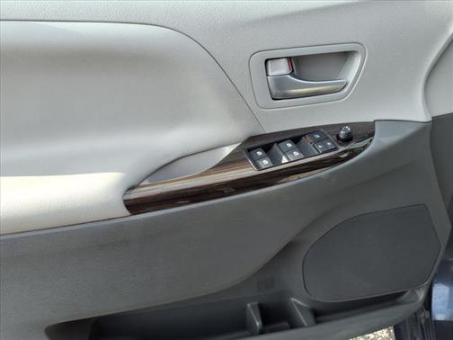 2016 Toyota Sienna Limited