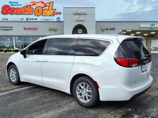 2026 Chrysler Voyager LX