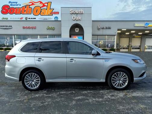Alloy Silver Metallic 2022 Mitsubishi Outlander PHEV SEL