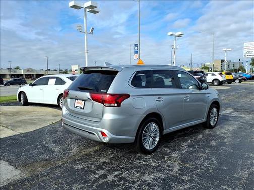 Alloy Silver Metallic 2022 Mitsubishi Outlander PHEV SEL