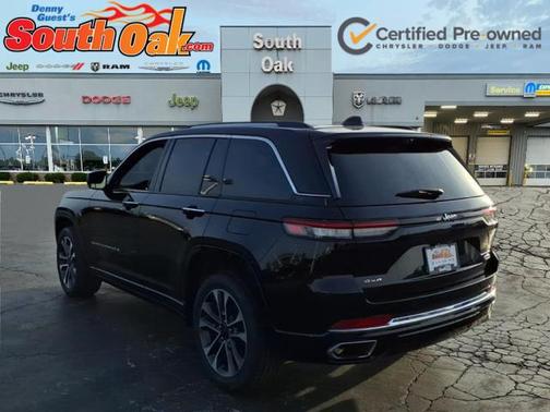 2022 Jeep Grand Cherokee Overland