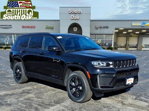 Diamond Black Crystal Pearlcoat 2026 Jeep Grand Cherokee L Altitude