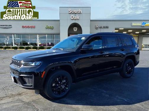 Diamond Black Crystal Pearlcoat 2026 Jeep Grand Cherokee L Altitude