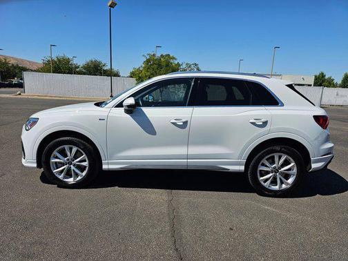 2024 Audi Q3 Premium Plus 45 TFSI S line quattro Tiptronic