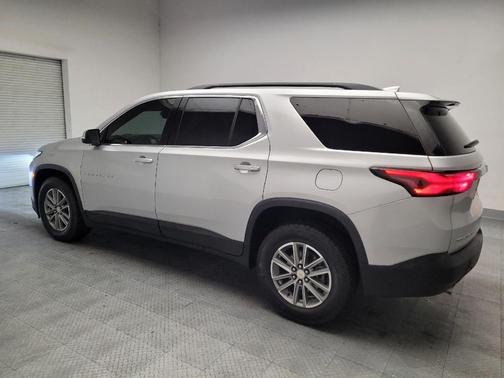 Silver Ice Metallic 2022 Chevrolet Traverse LT Leather