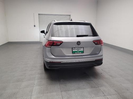 Pyrite Silver Metallic 2023 Volkswagen Tiguan 2.0T SE