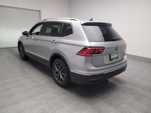 Pyrite Silver Metallic 2023 Volkswagen Tiguan 2.0T SE