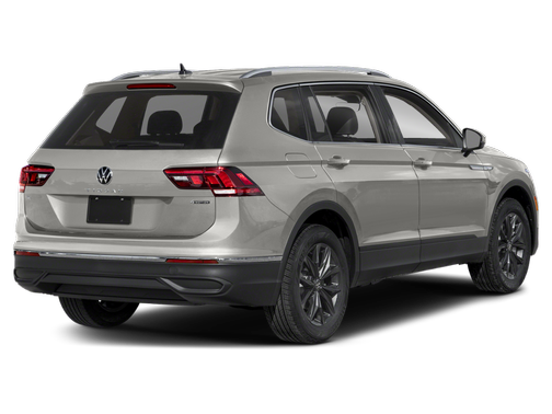 Pyrite Silver Metallic 2023 Volkswagen Tiguan 2.0T SE