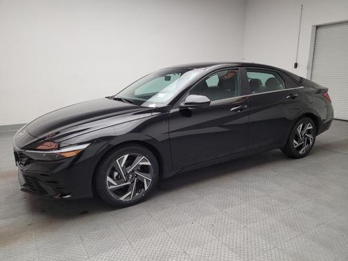 Abyss Black 2025 Hyundai ELANTRA SEL