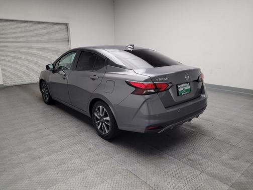 Gun Metallic 2021 Nissan Versa 1.6 SV