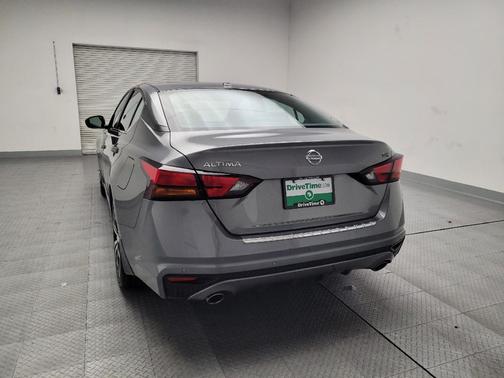 2022 Nissan Altima SR FWD