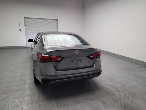 Gun Metallic 2025 Nissan Altima 2.5 SV