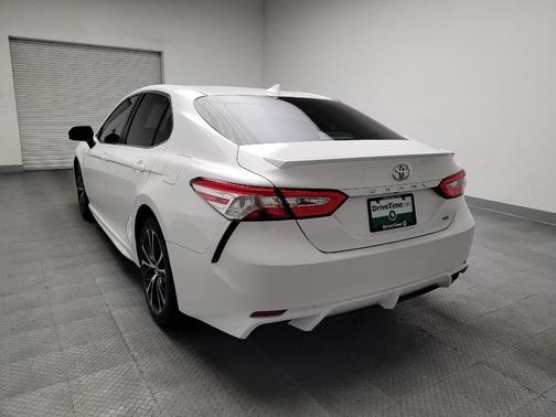 Super White 2020 Toyota Camry SE