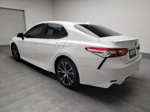 Super White 2020 Toyota Camry SE