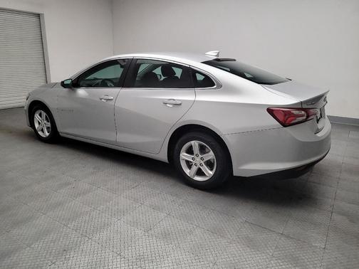Silver Ice Metallic 2022 Chevrolet Malibu FWD LT