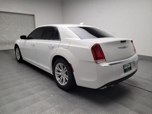 2017 Chrysler 300 Limited